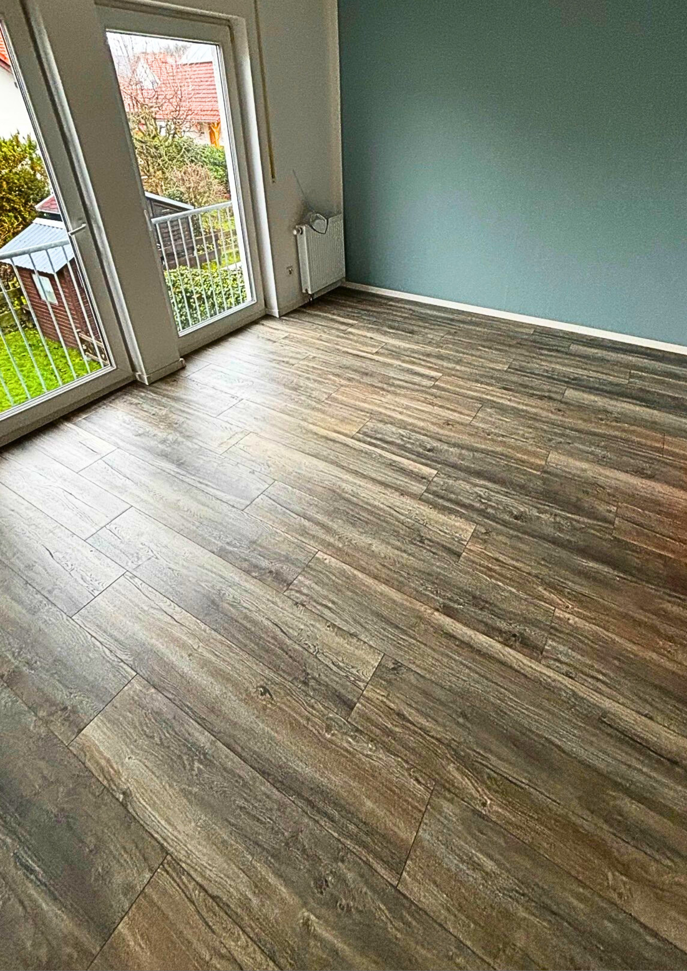Vinyl oder Laminat – welcher Boden passt zu Ihnen?